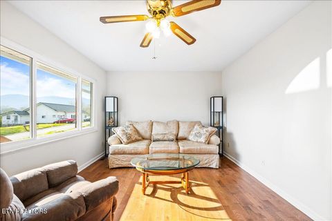 Tiny photo for 807 S 8th St, LaFollette, TN 37766 (MLS # 1334447)
