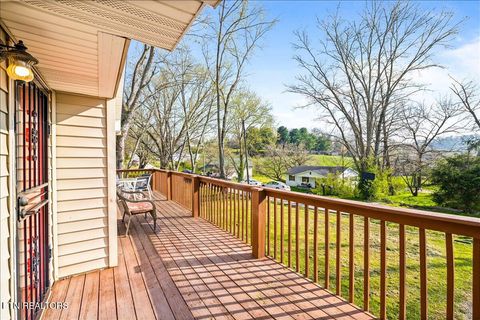 Tiny photo for 807 S 8th St, LaFollette, TN 37766 (MLS # 1334447)