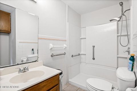Tiny photo for 807 S 8th St, LaFollette, TN 37766 (MLS # 1334447)