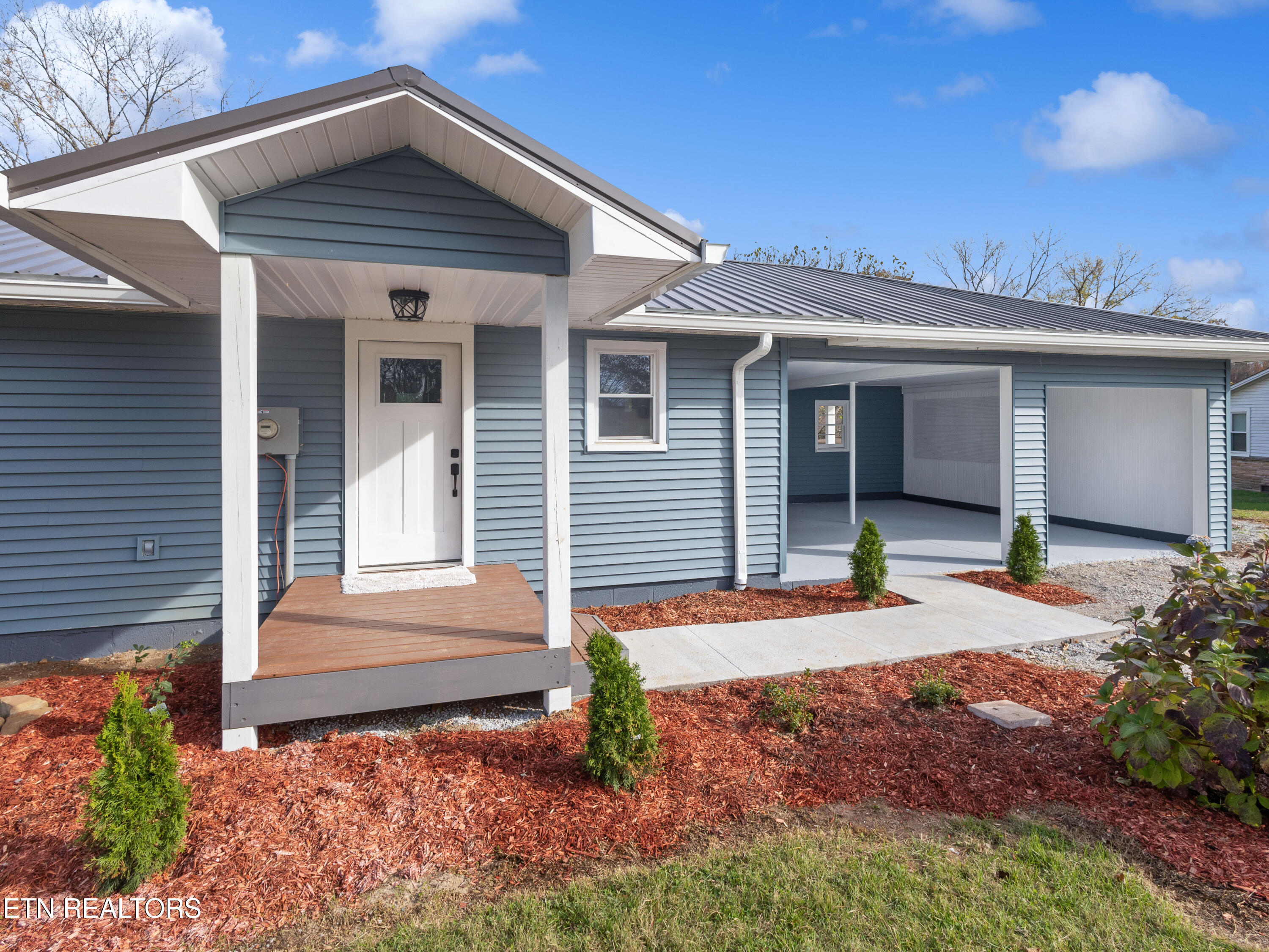 108 Lakeside Drive