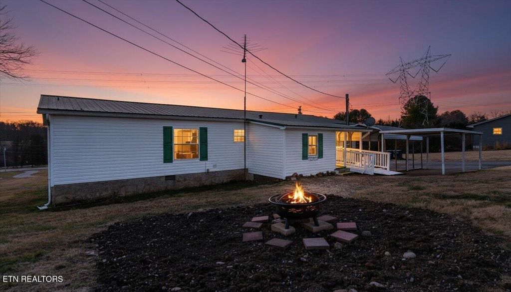 Photo of 151 Disco Loop Rd, Friendsville, TN 37737 (MLS # 1329998)