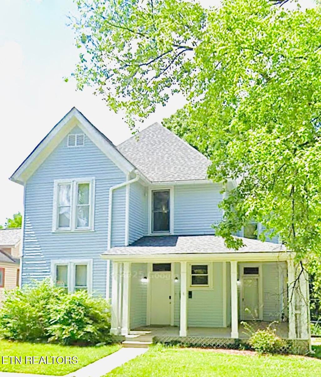 Photo of 1709 E 5th Ave, Knoxville, TN 37917 (MLS # 1339530)
