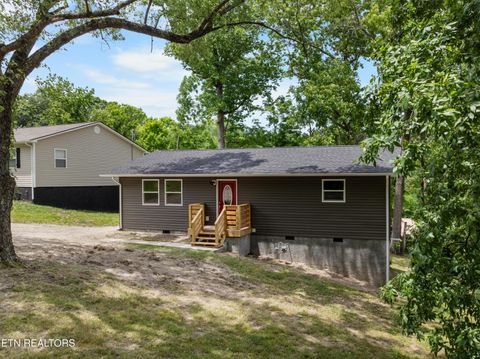 Tiny photo for 410 W Hemlock St, LaFollette, TN 37766 (MLS # 1341918)