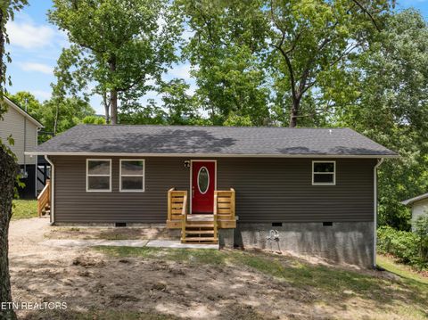 Tiny photo for 410 W Hemlock St, LaFollette, TN 37766 (MLS # 1341918)