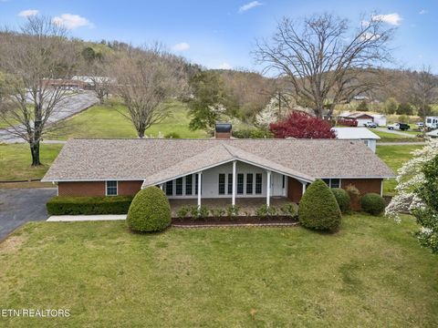 Photo of 3114 Wearwood Drive, Sevierville, TN 37862 (MLS # 1335077)