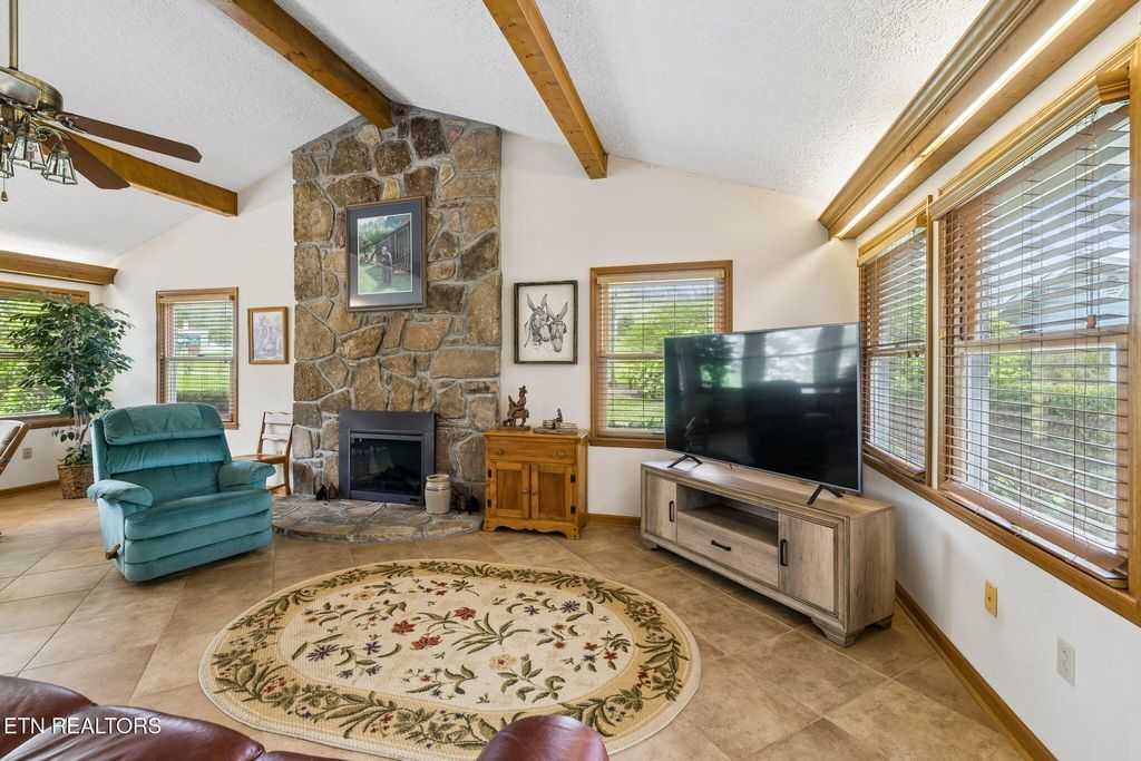 Photo of 3114 Wearwood Drive, Sevierville, TN 37862 (MLS # 1335077)