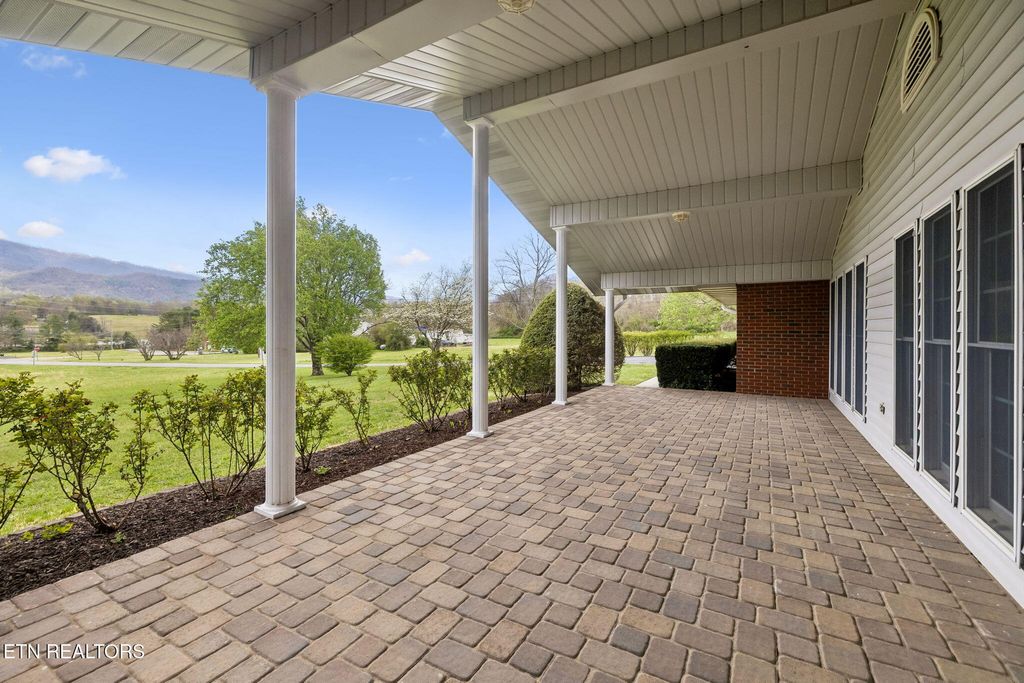 Photo of 3114 Wearwood Drive, Sevierville, TN 37862 (MLS # 1335077)