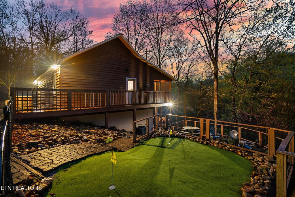 Photo of 1544 Deer Browse Way, Sevierville, TN 37876 (MLS # 1316123)