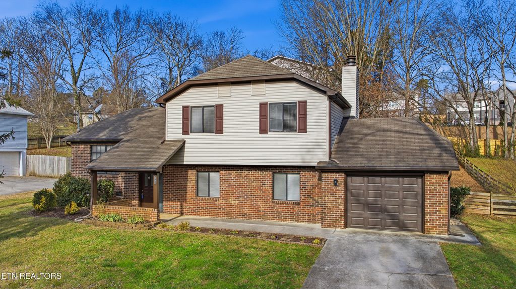 Photo of 9309 Barrington Blvd, Knoxville, TN 37922 (MLS # 1324427)