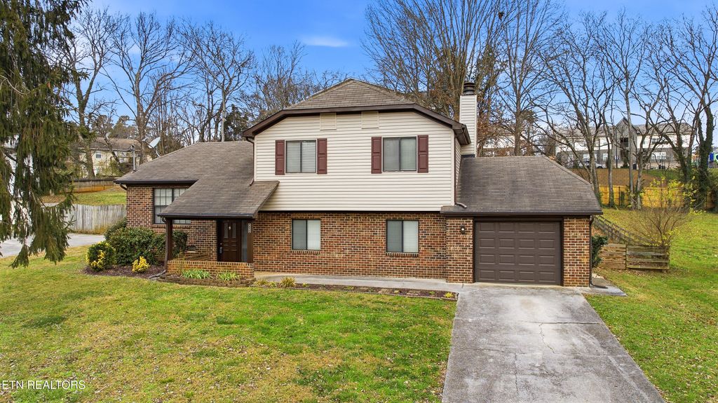 Photo of 9309 Barrington Blvd, Knoxville, TN 37922 (MLS # 1324427)
