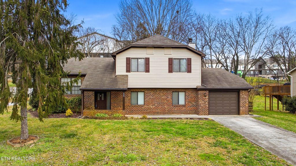 Photo of 9309 Barrington Blvd, Knoxville, TN 37922 (MLS # 1324427)