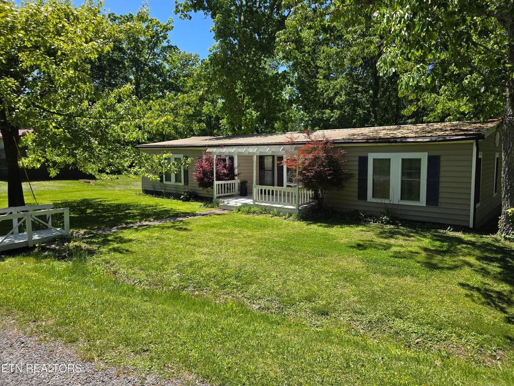 Photo of 313 Rugby Rd, Crossville, TN 38558 (MLS # 1340703)