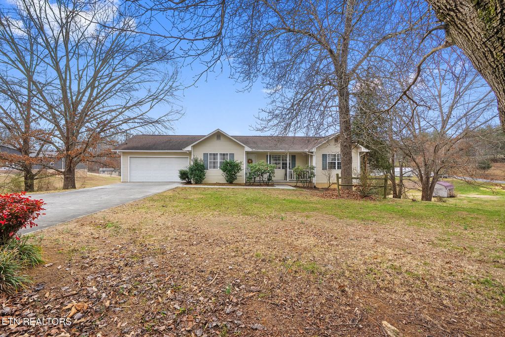 Photo of 2410 Amanda Lane, Sevierville, TN 37876 (MLS # 1326237)