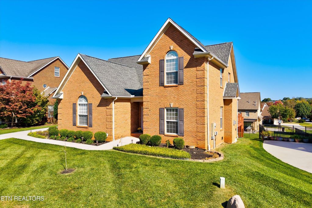 Photo of 12611 Weatherstone Drive, Knoxville, TN 37922 (MLS # 1320477)