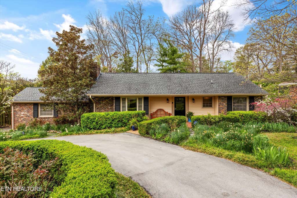 Photo of 3629 Taliluna Ave, Knoxville, TN 37919 (MLS # 1258054)