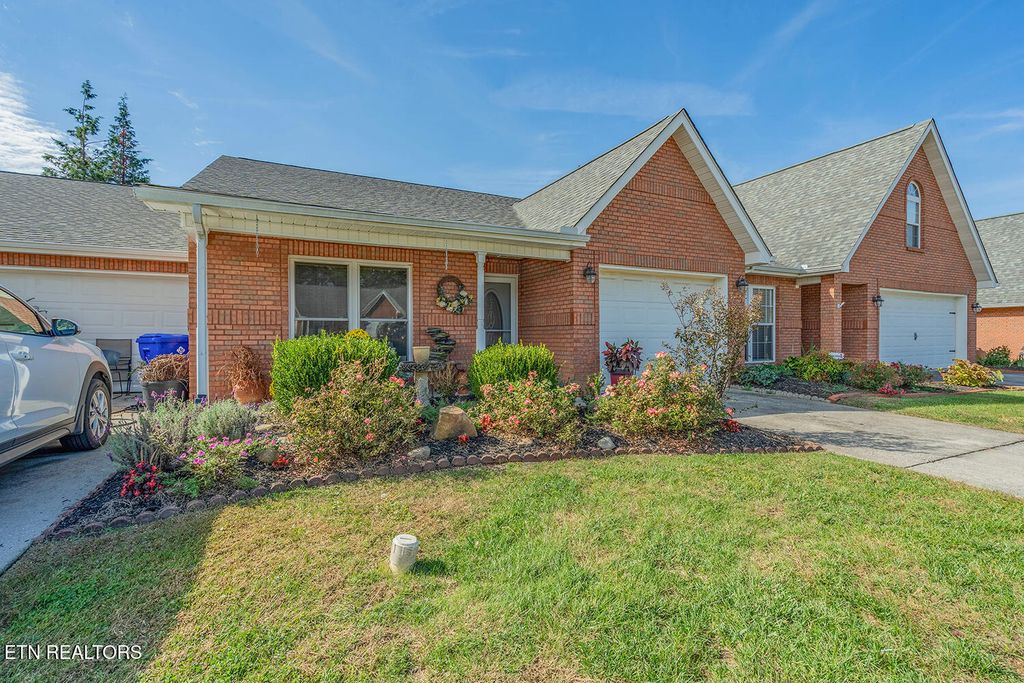 Photo of 2911 Dominion Drive, Maryville, TN 37803 (MLS # 1321900)