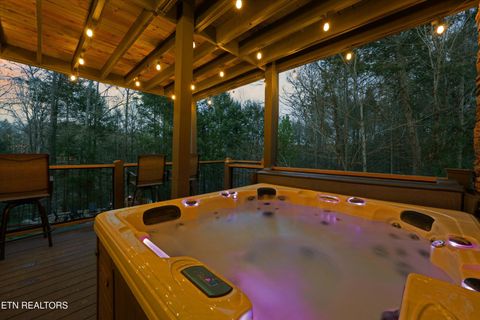 Tiny photo for 2619 Bear Crossing Way, Sevierville, TN 37862 (MLS # 1333838)