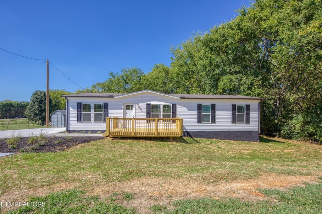 Photo of 399 E Watkins Rd, Loudon, TN 37774 (MLS # 1316219)