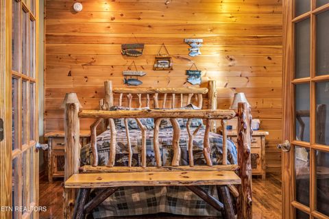 Tiny photo for 301 School St, Tellico Plains, TN 37385 (MLS # 1324558)