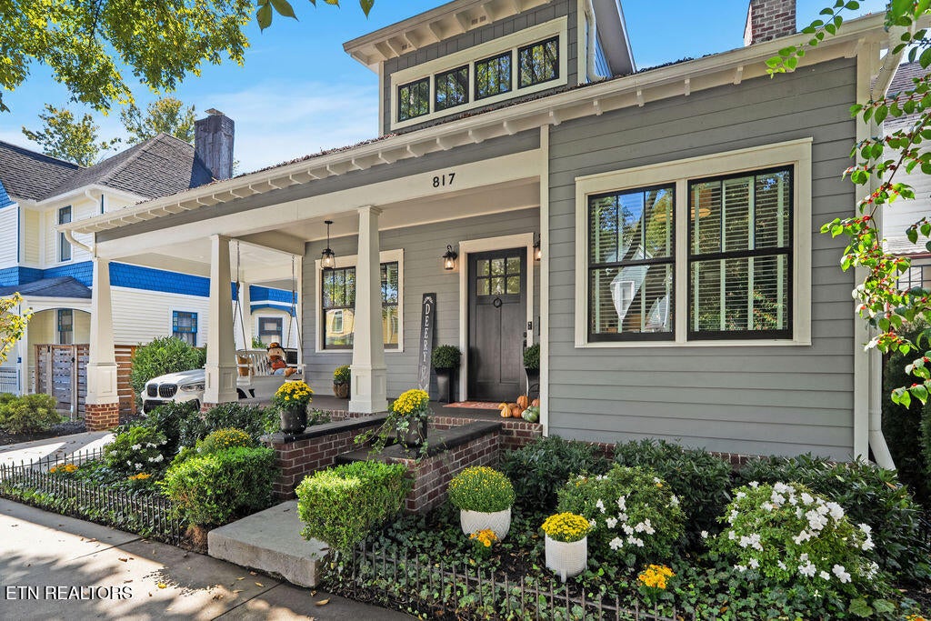 Photo of 817 Deery St, Knoxville, TN 37917 (MLS # 1359254)