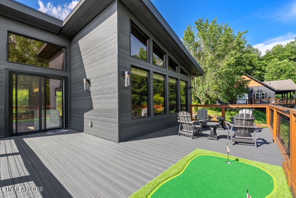 Photo of 1514 Mountain Drive, Sevierville, TN 37876 (MLS # 1330363)