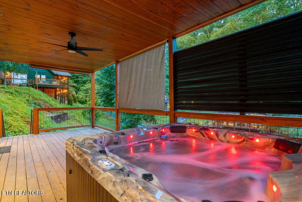 Photo of 1514 Mountain Drive, Sevierville, TN 37876 (MLS # 1330363)