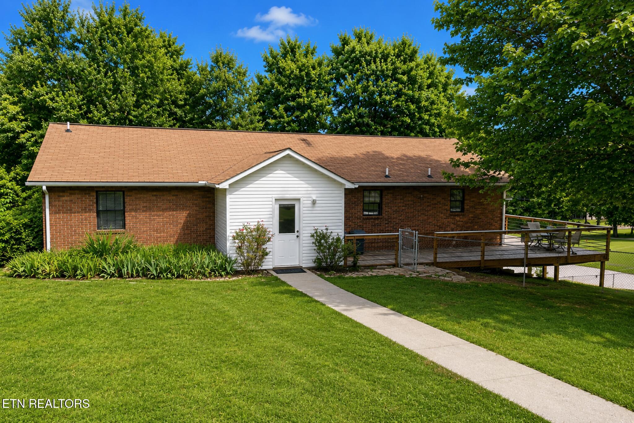 206 E Brushy Valley Drive