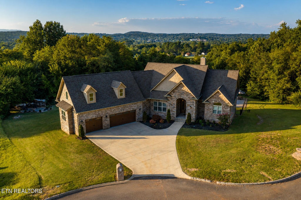 Photo of 6841 Redtail Hawk Way, Knoxville, TN 37921 (MLS # 1354590)