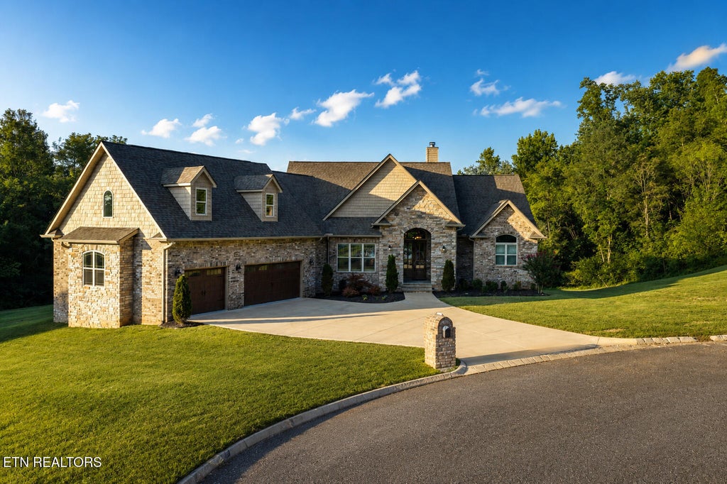 Photo of 6841 Redtail Hawk Way, Knoxville, TN 37921 (MLS # 1354590)