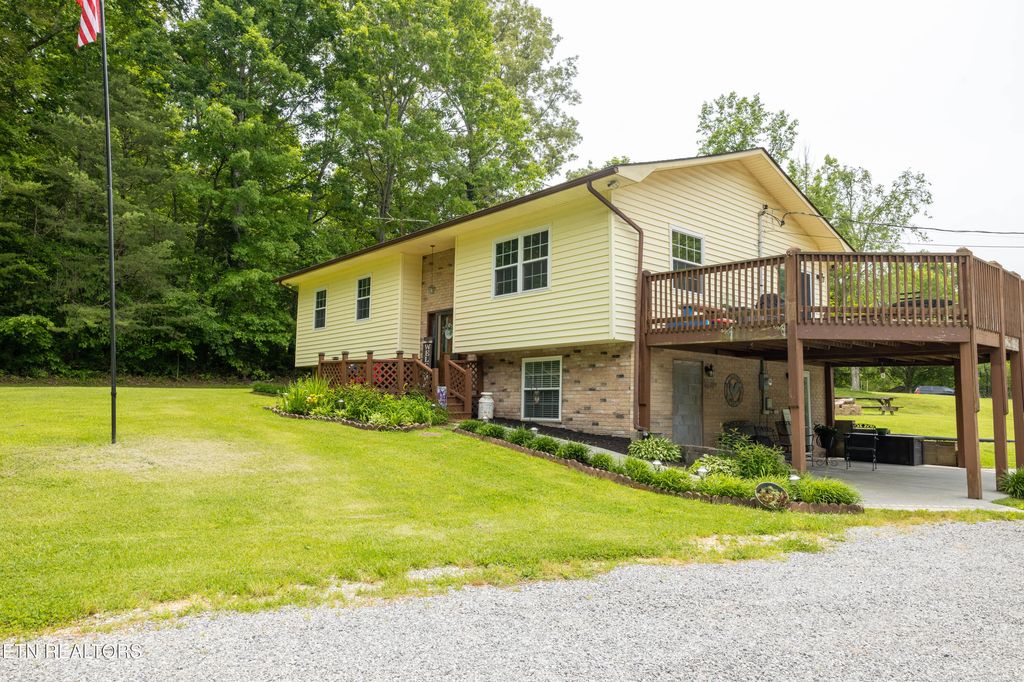 Photo of 165 Lakebrook Drive, Vonore, TN 37885 (MLS # 1304269)