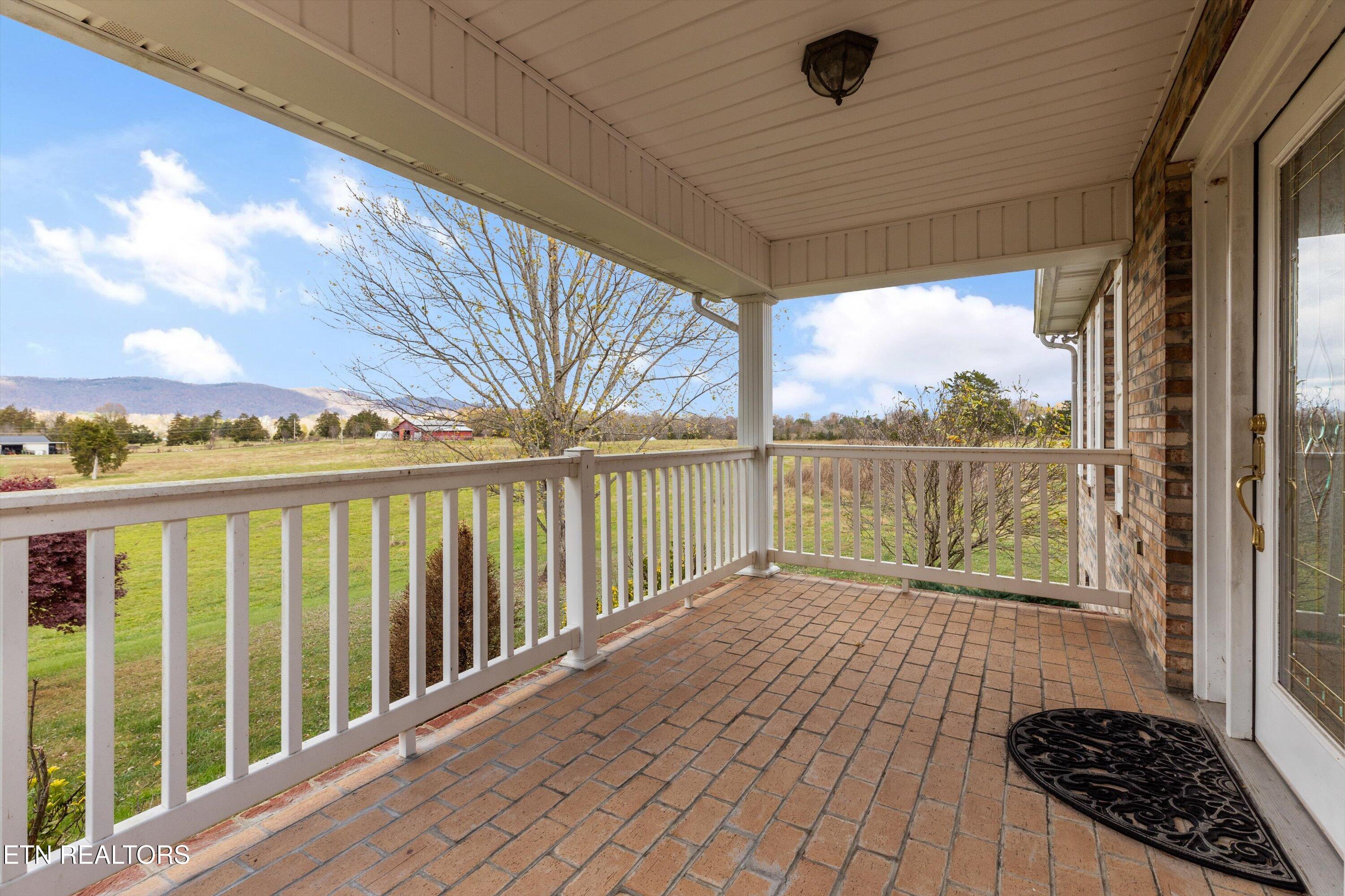 819 Island Ford Rd