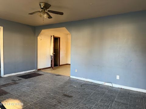 Tiny photo for 200 McCarroll Lane, Harriman, TN 37748 (MLS # 1322721)