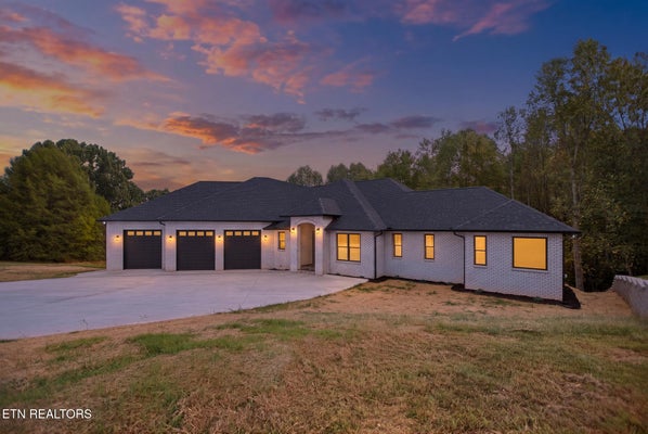 7418 RIDGE HAVEN CT, CORRYTON, TN 37721 - Image e6d4bfa21e66125cbcd3de597ba952a4/467333897