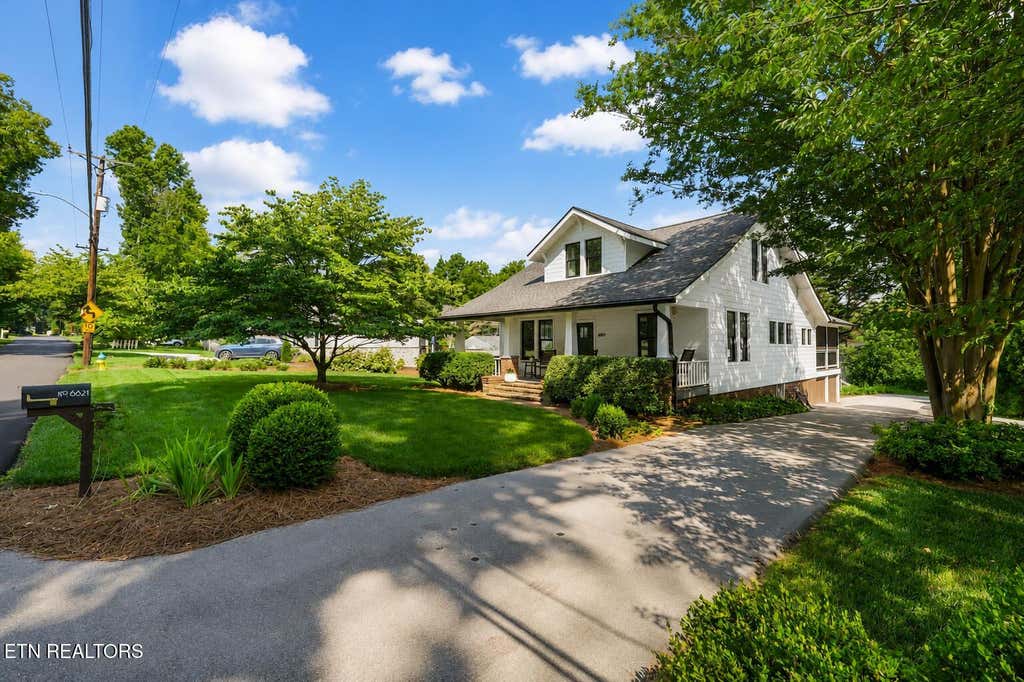 Photo of 6821 Nubbin Ridge Drive, Knoxville, TN 37919 (MLS # 1344684)