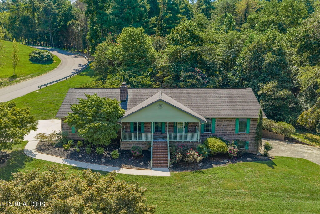Photo of 4005 Sunnyslope Drive, Knoxville, TN 37931 (MLS # 1354437)