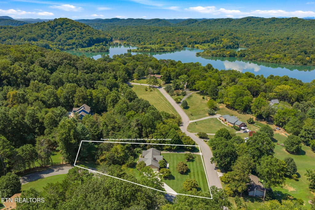 Photo of 4005 Sunnyslope Drive, Knoxville, TN 37931 (MLS # 1354437)