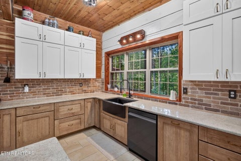 Tiny photo for 770 Hickory Lane, Hilham, TN 38568 (MLS # 1360315)