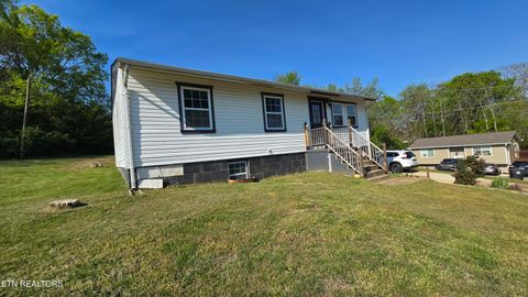 Photo of 208 Riggs St, Athens, TN 37303 (MLS # 1338237)