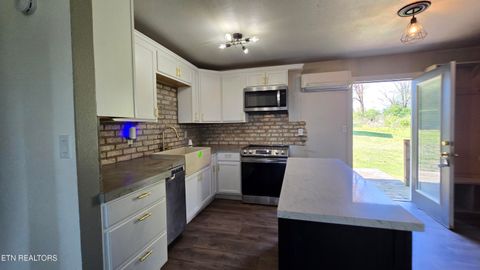 Tiny photo for 208 Riggs St, Athens, TN 37303 (MLS # 1338237)