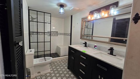 Tiny photo for 208 Riggs St, Athens, TN 37303 (MLS # 1338237)