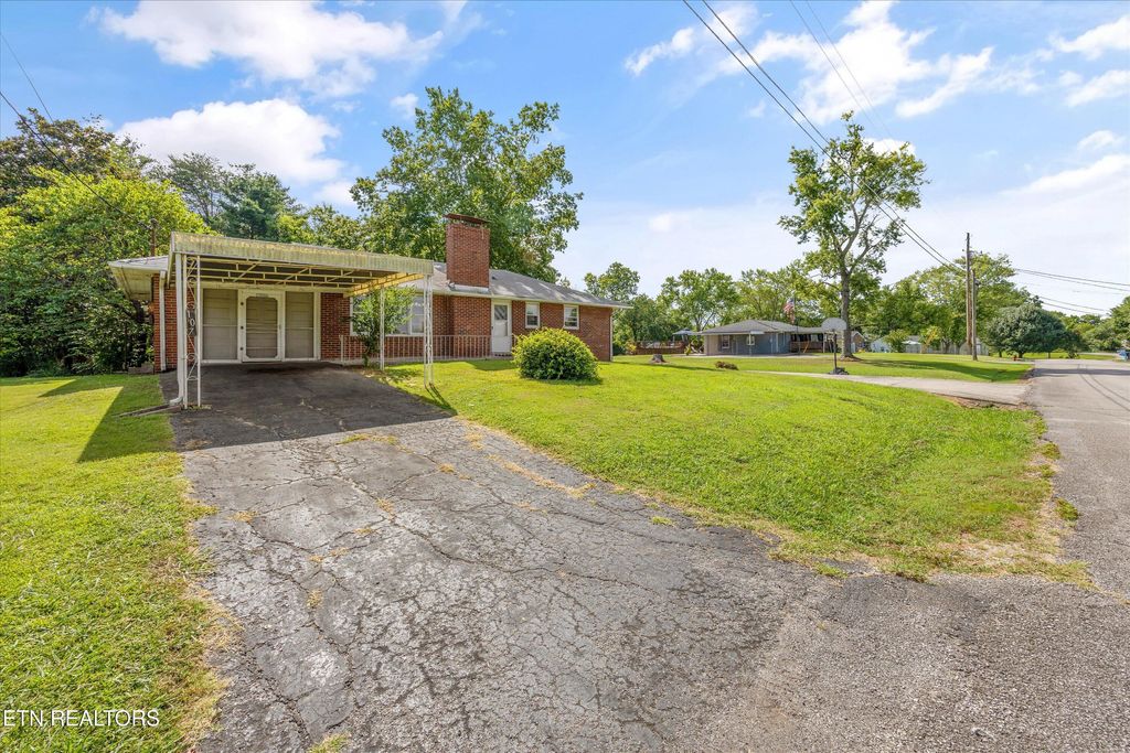 Photo of 107 Hillcrest Lane, Kingston, TN 37763 (MLS # 1308973)