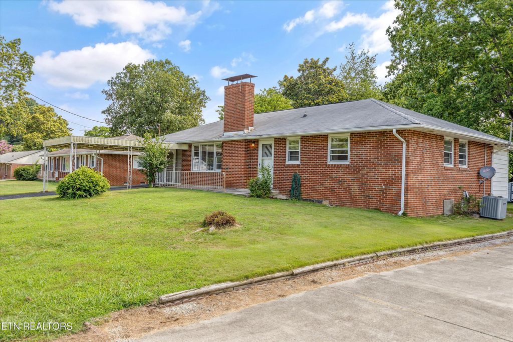 Photo of 107 Hillcrest Lane, Kingston, TN 37763 (MLS # 1308973)