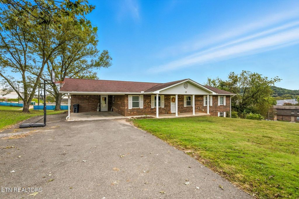 Photo of 1429 Grove St, Loudon, TN 37774 (MLS # 1318035)