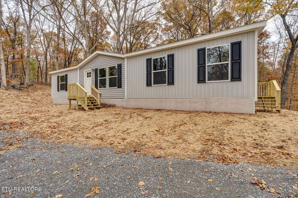 Photo of 120 Elm Grove St, Loudon, TN 37774 (MLS # 1322420)