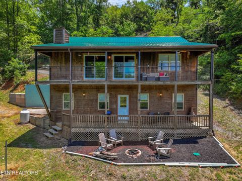 Photo of 2759 Wildwood Rd, Dandridge, TN 37725 (MLS # 1333730)