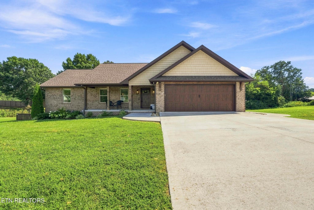 Photo of 408 Melford Drive, Strawberry Plains, TN 37871 (MLS # 1353635)