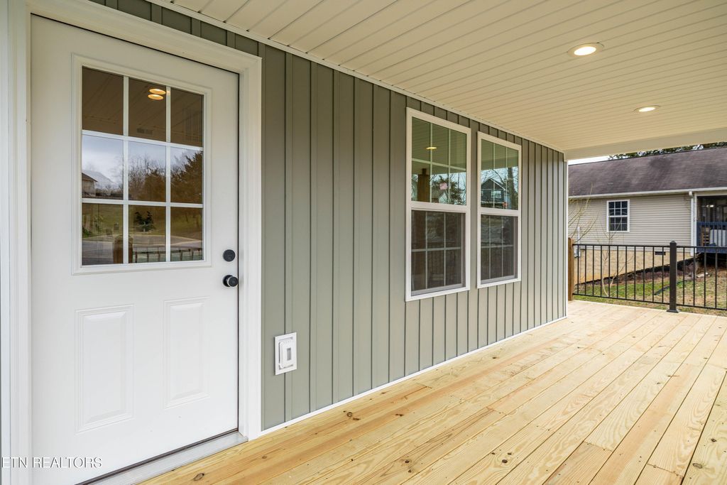 Photo of 2508 Grotto Lane, Sevierville, TN 37876 (MLS # 1330074)