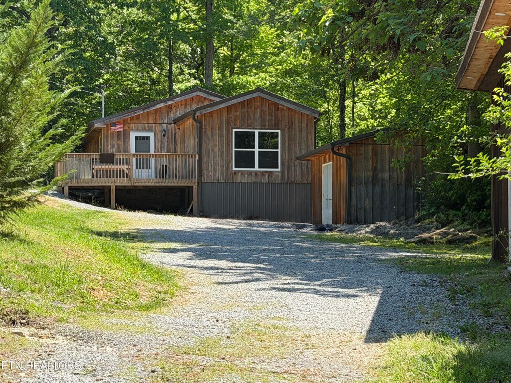 Photo of 4728 Fred Jennings Rd, Walland, TN 37886 (MLS # 1338599)