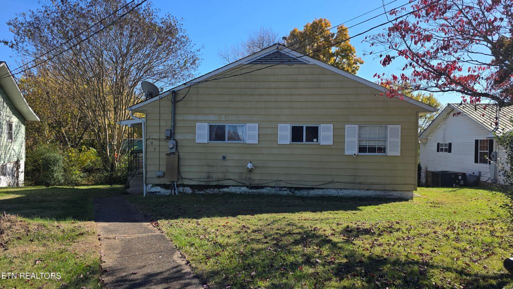 Photo of 107 Jersey Lane, Oak Ridge, TN 37830 (MLS # 1321359)