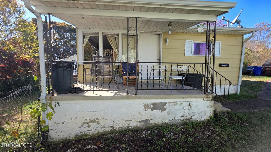 Photo of 107 Jersey Lane, Oak Ridge, TN 37830 (MLS # 1321359)